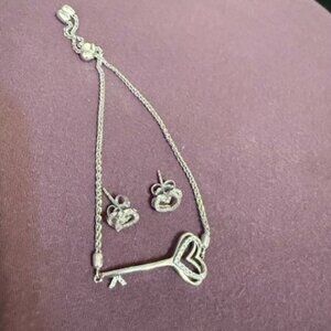Vera Wang Love Collection Silver and Diamond Bracelet and Earrings